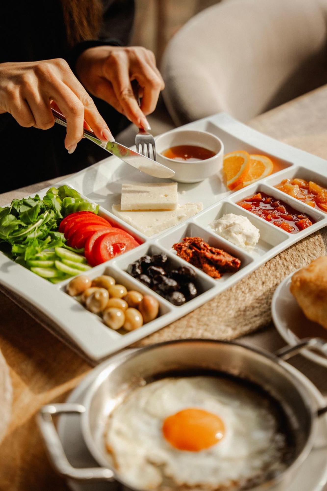 Kozbeyli Konagi Hotel Yenifoca Bagian luar foto