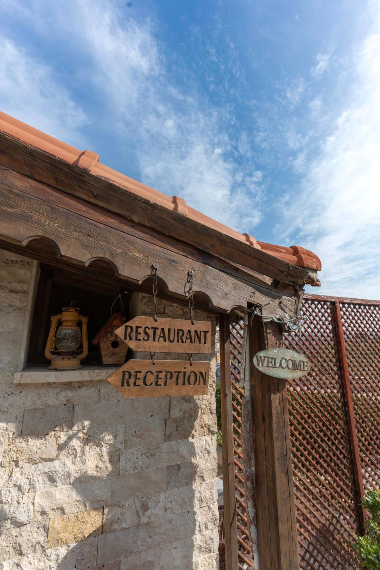 Kozbeyli Konagi Hotel Yenifoca Bagian luar foto