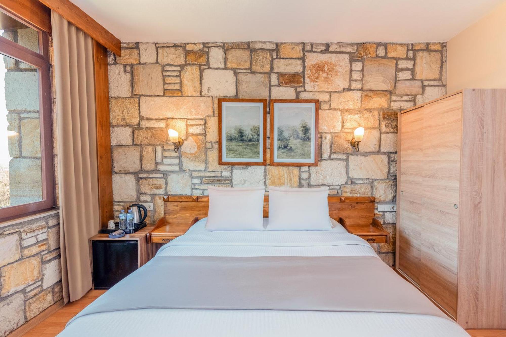 Kozbeyli Konagi Hotel Yenifoca Bagian luar foto