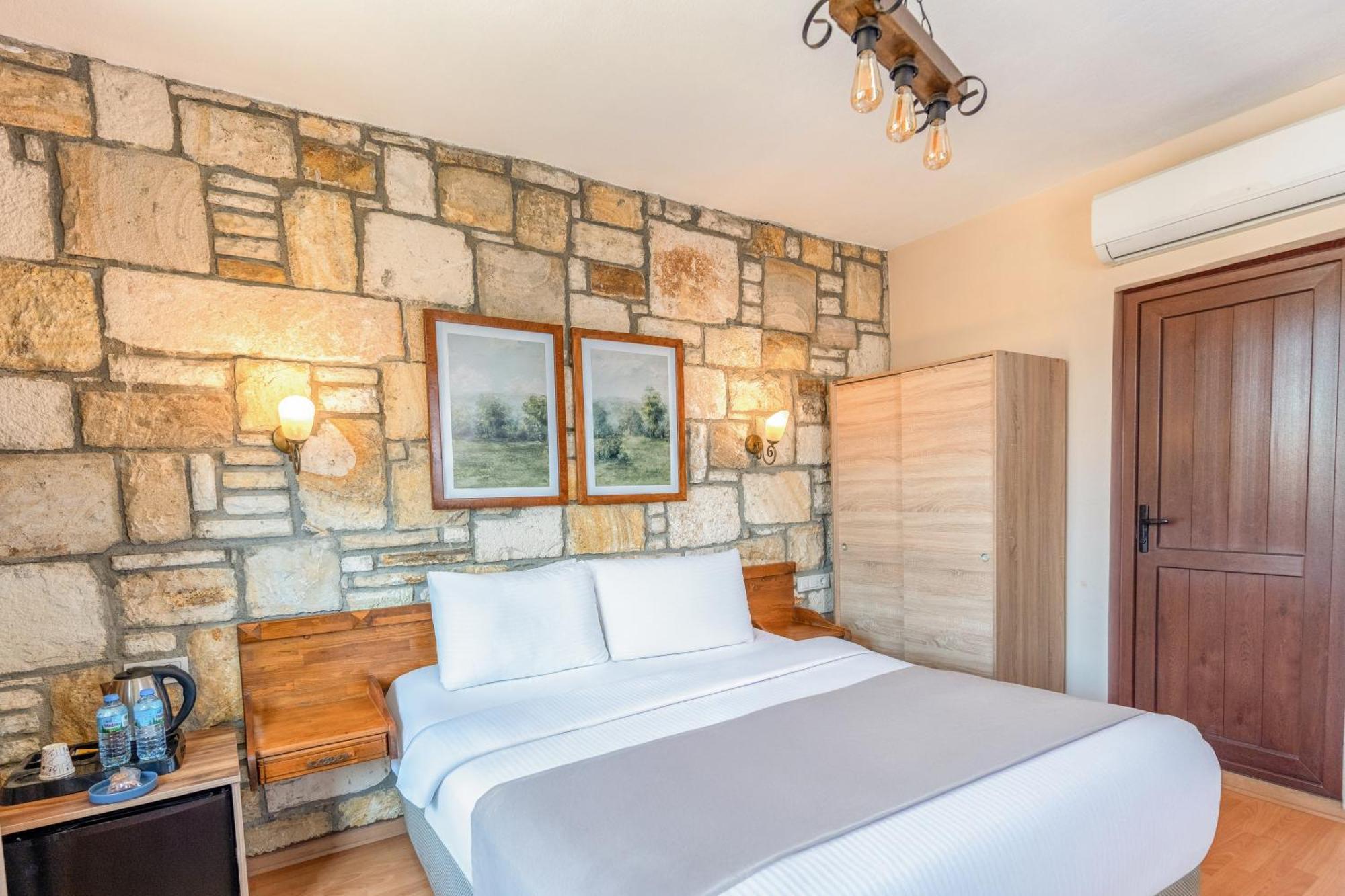 Kozbeyli Konagi Hotel Yenifoca Bagian luar foto